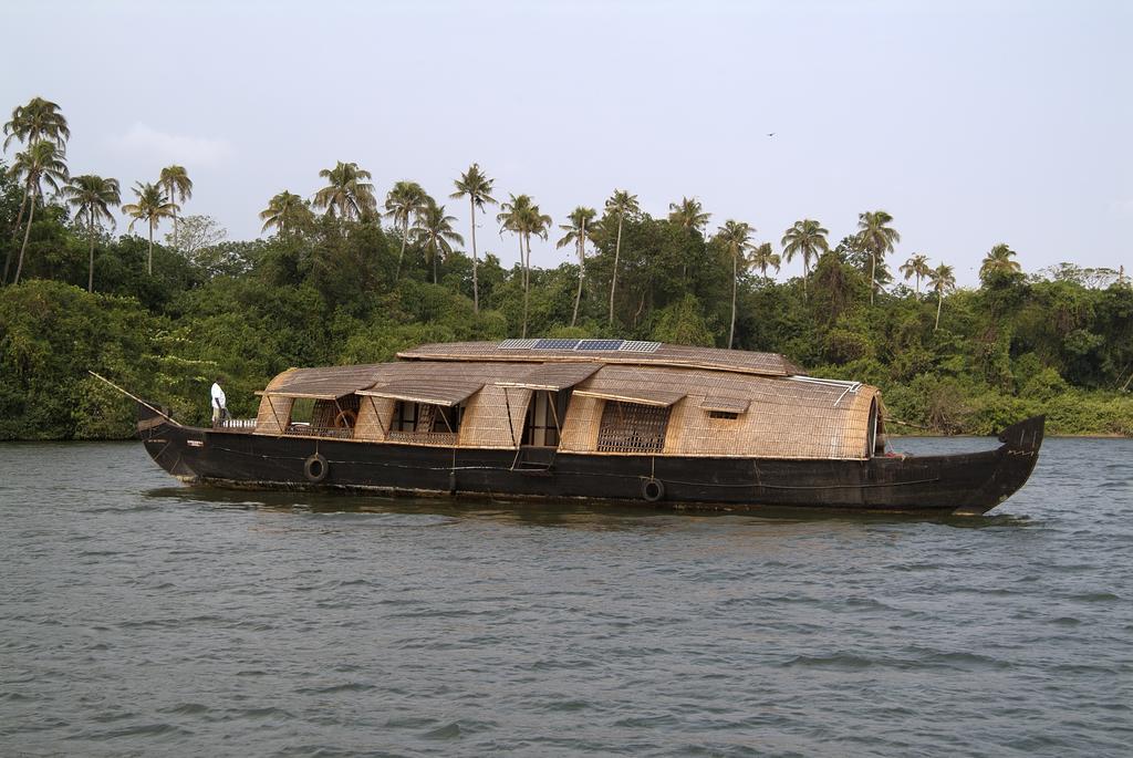 Spice Coast Cruises - Houseboat, A Cgh Earth Experience Hotel Alappuzha Luaran gambar