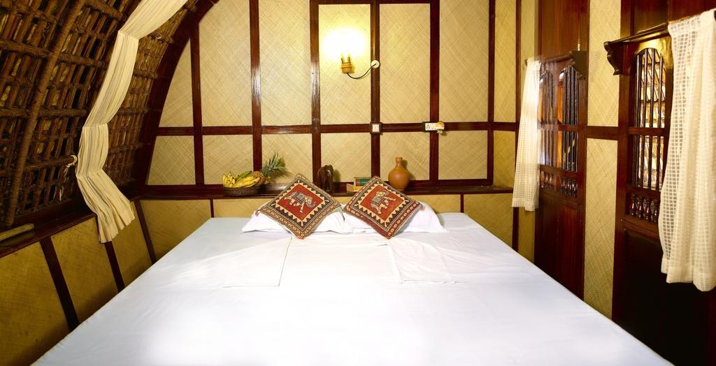 Spice Coast Cruises - Houseboat, A Cgh Earth Experience Hotel Alappuzha Luaran gambar